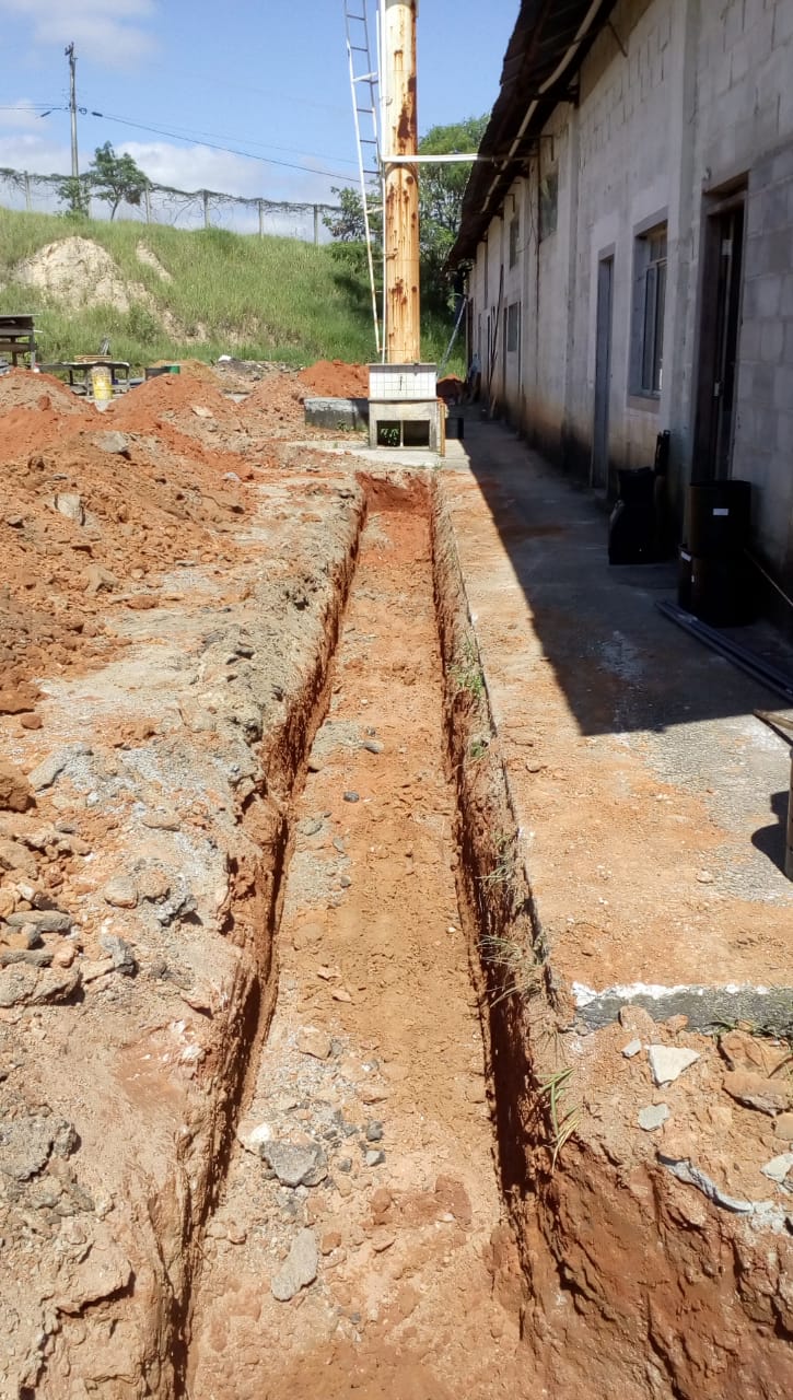 ABERTURA DA VALA FRONTAL - 01.jpg